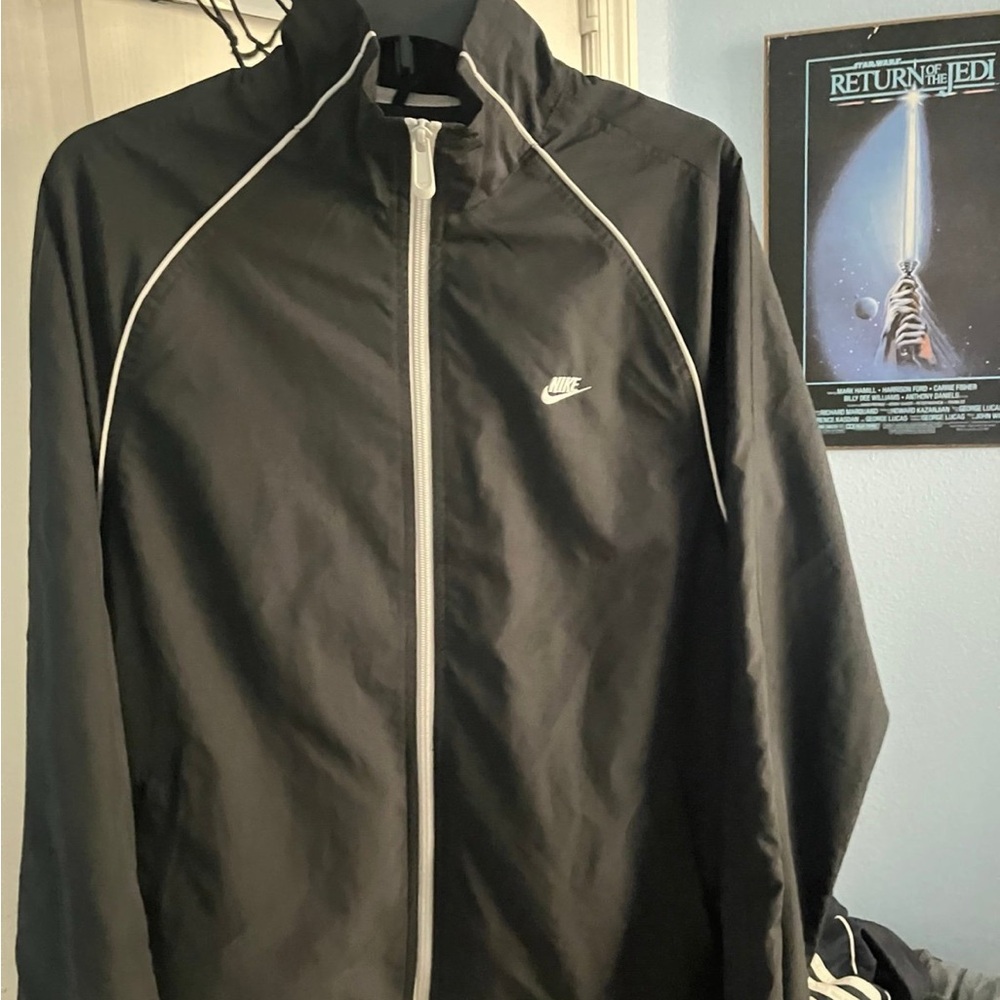 2000’s Nike track jacket